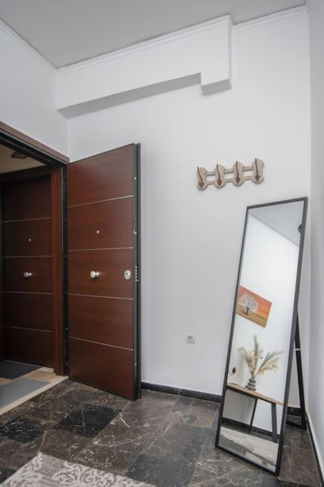 Lovely,Central, Spacious 2-Bedrooms Apartment El Pireo Exterior foto