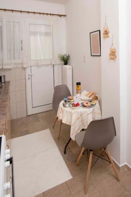 Lovely,Central, Spacious 2-Bedrooms Apartment El Pireo Exterior foto